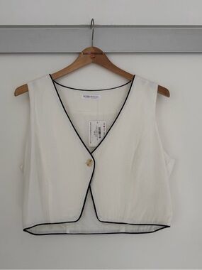 White Sleeveless Crop Vest with Matching Pants Contrast Piping
